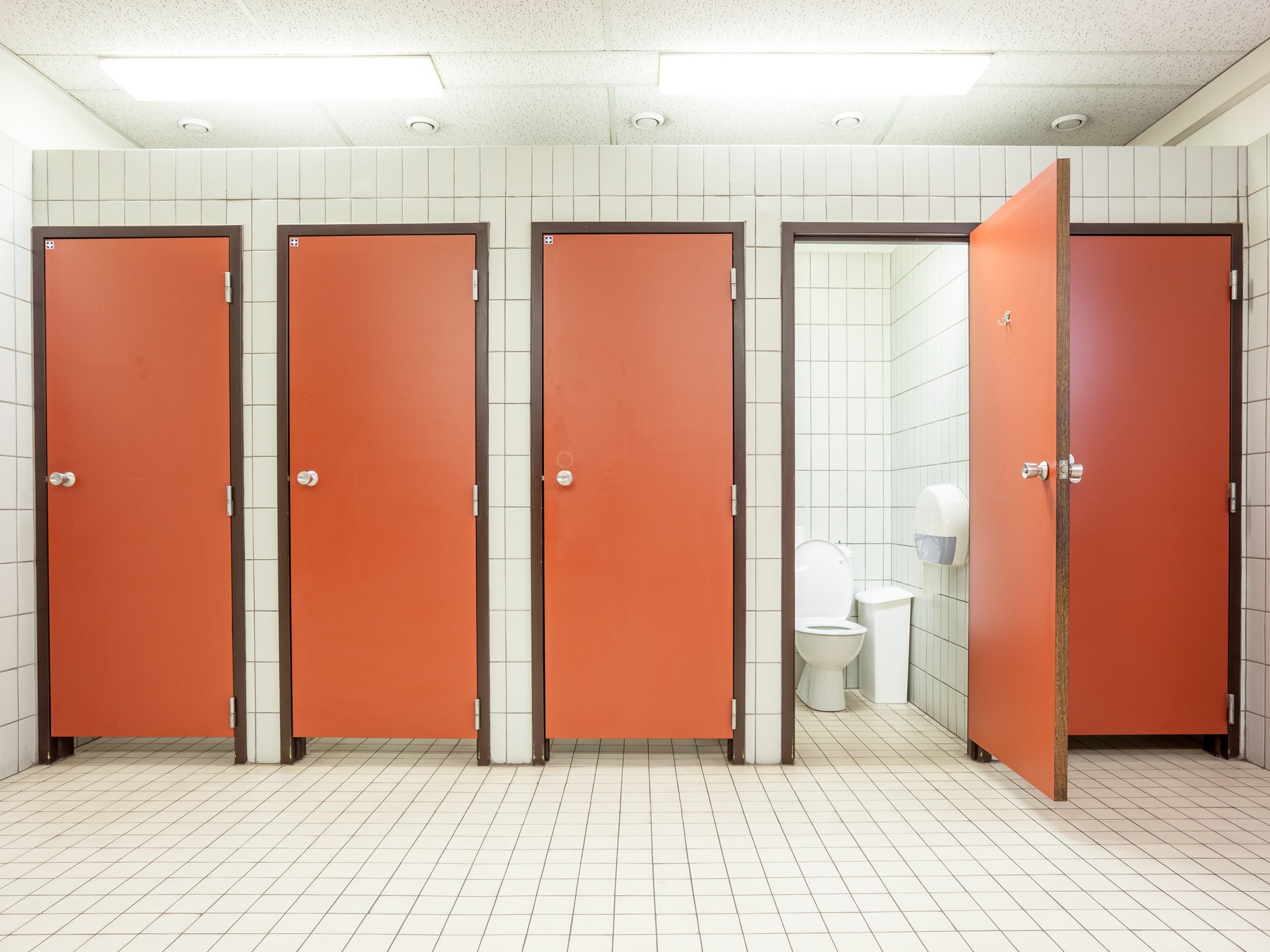 CDC Data Shows Norovirus Is Surging&-Here are 5 Symptoms You Really Shouldn’t Ignore